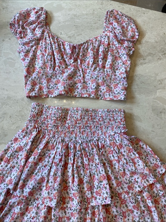 Hollister Dresses & Skirts - 🌸 Flirty 🌸Hollister set.  HOT DEAL on both pieces!  Medium